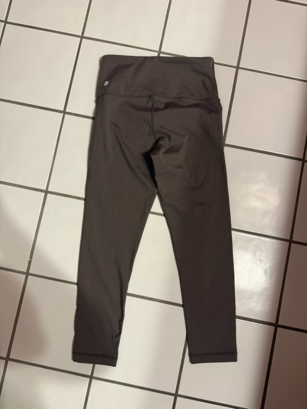 Women’s Grayish-Purple Active Capri / Cropped Leggings - Picture 4 of 5
